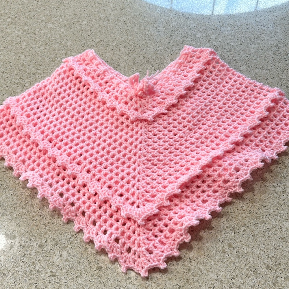 PINK PONCHO HAND MADE.